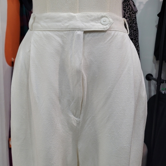 Elegant Vintage White Women's Pants - Picture 2 of 6